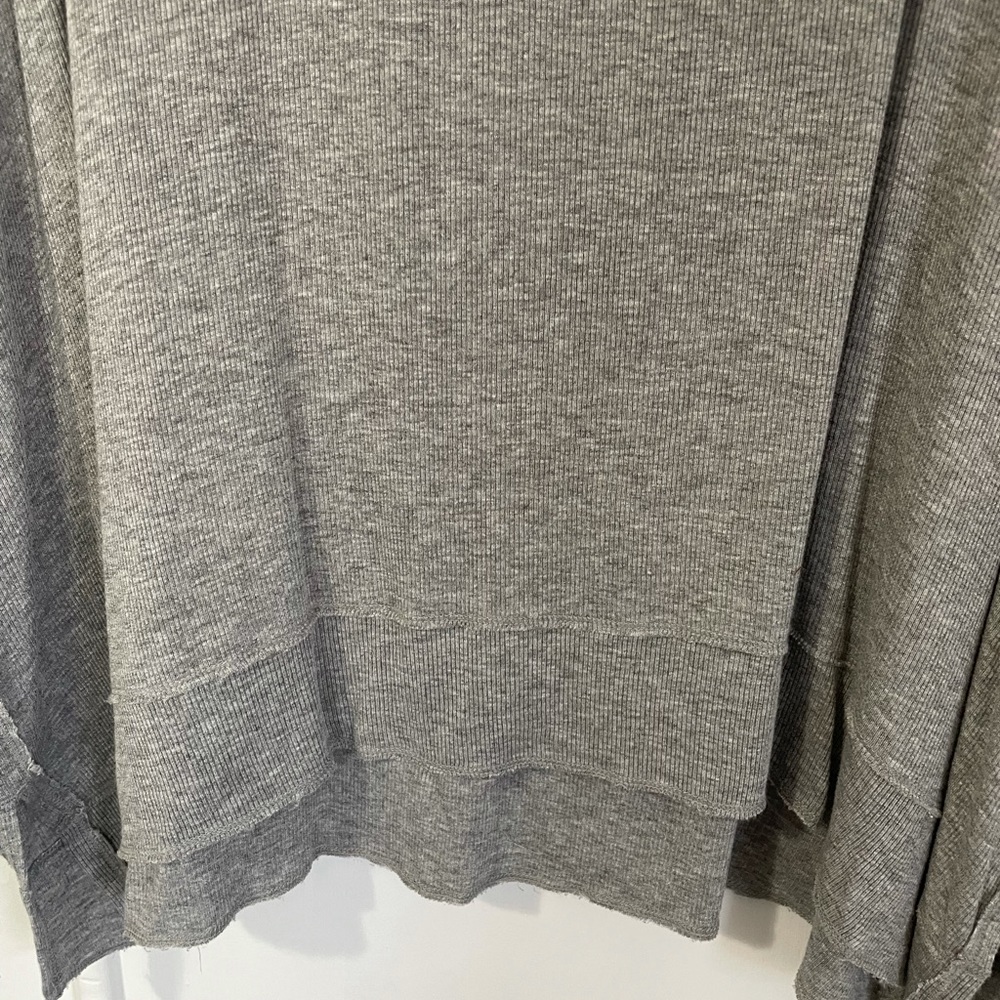 Oversized Grey Tee - Picture 2 of 3